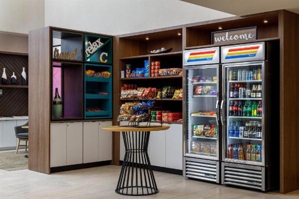 Holiday Inn Cleveland image 11